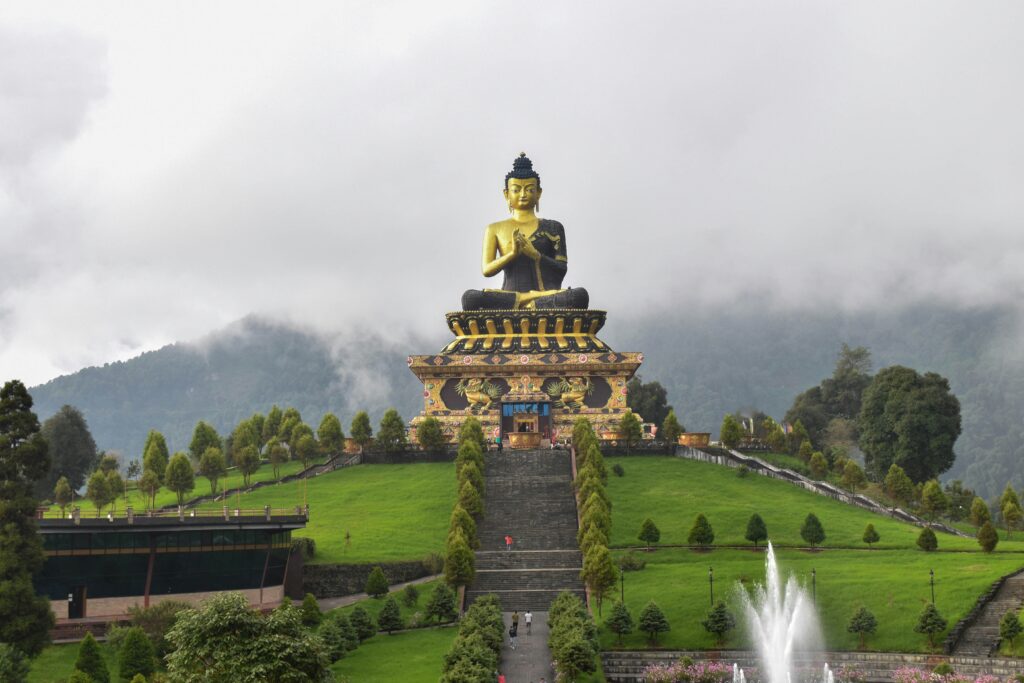 Himalayan Serenity Awaits: Popular Tourist Attractions in Lachen
