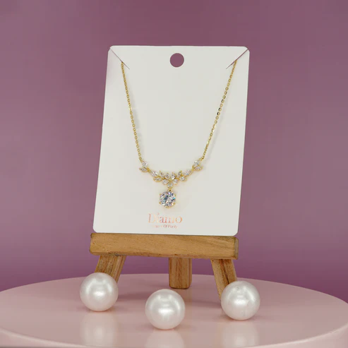 Timeless Beauty: 925 Silver Necklaces for Modern Elegance