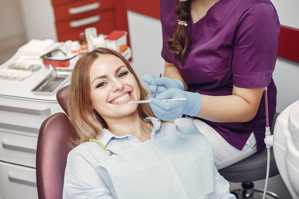 Cosmetic dentist