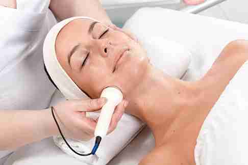 Image Source - emergency dentist bolton
